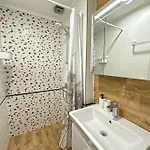 Apartamento Spacious 3 Bedroom Step To Sea Garden And Beach