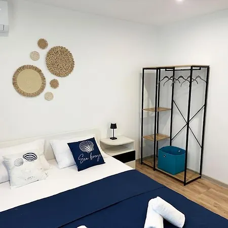 Spacious 3 Bedroom Step To Sea Garden And Beach * Várna