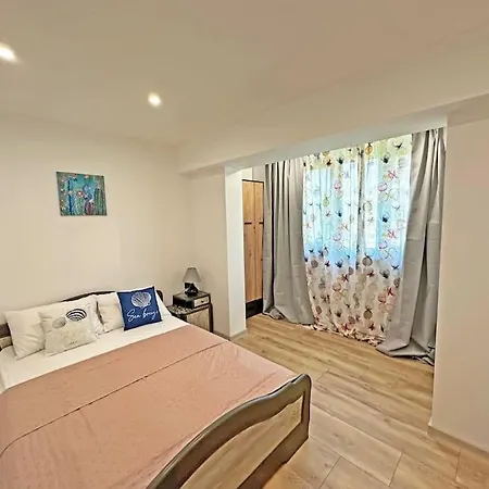 Apartment Spacious 3 Bedroom Step To Sea Garden And *