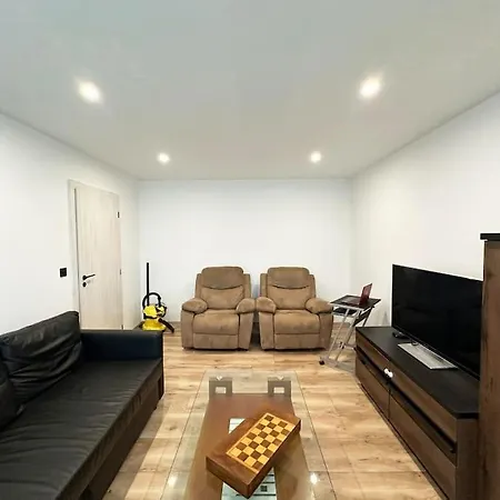 Spacious 3 Bedroom Step To Sea Garden And Beach * Várna